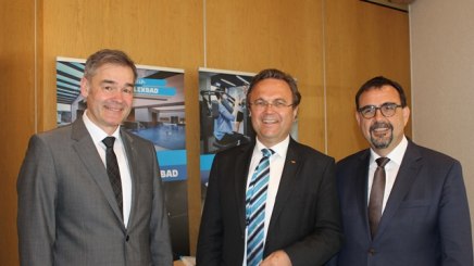 Gastgeber Herr Peter Berek, Herr Dr. Hans-Peter Friedrich Vizepr&auml;sident des Deutschen Bundestages und Herr Klaus Holetschek Vorsitzender des Bayerischen Heilb&auml;der-Verbandes e.V.